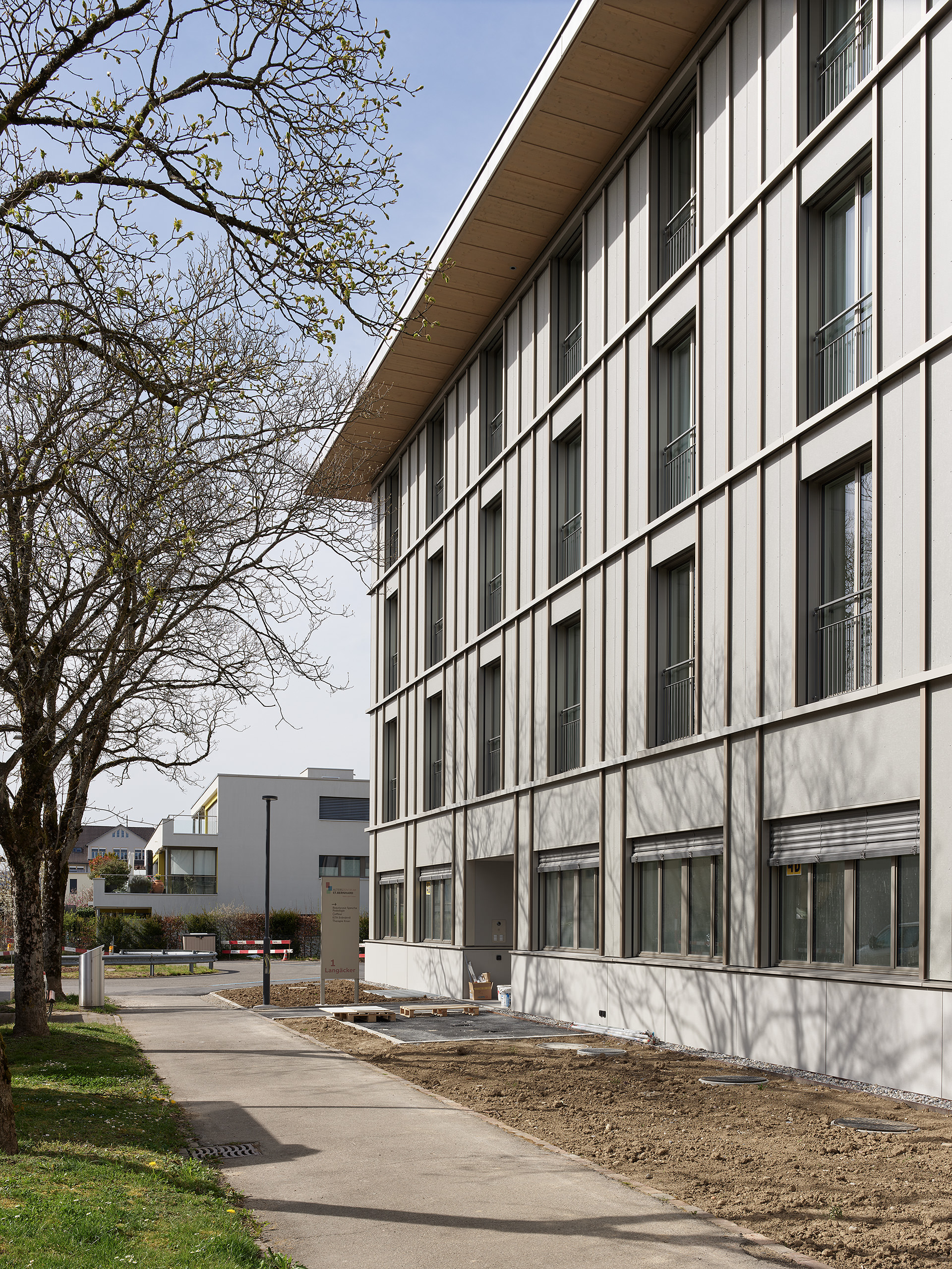 Ahp0068 AIQ4 008596 J2560